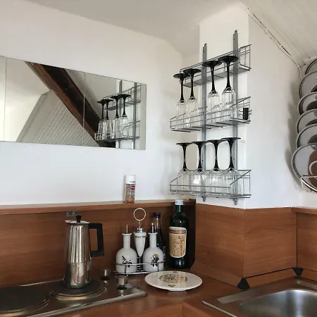 Vittoria House *