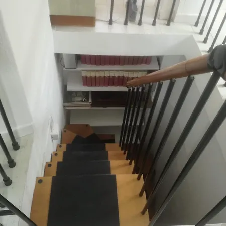 Vittoria House *